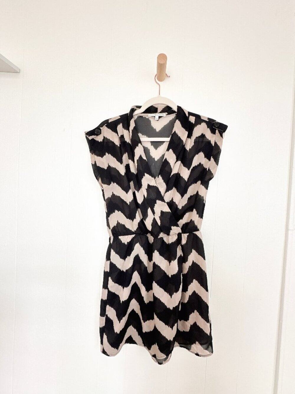 Collective Concepts Black Beige Chevron Print Romper Dress Small XS